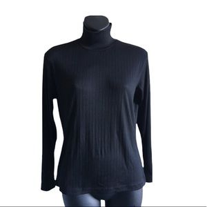 NWT Frazier Lawrence Turtleneck Top. Size M